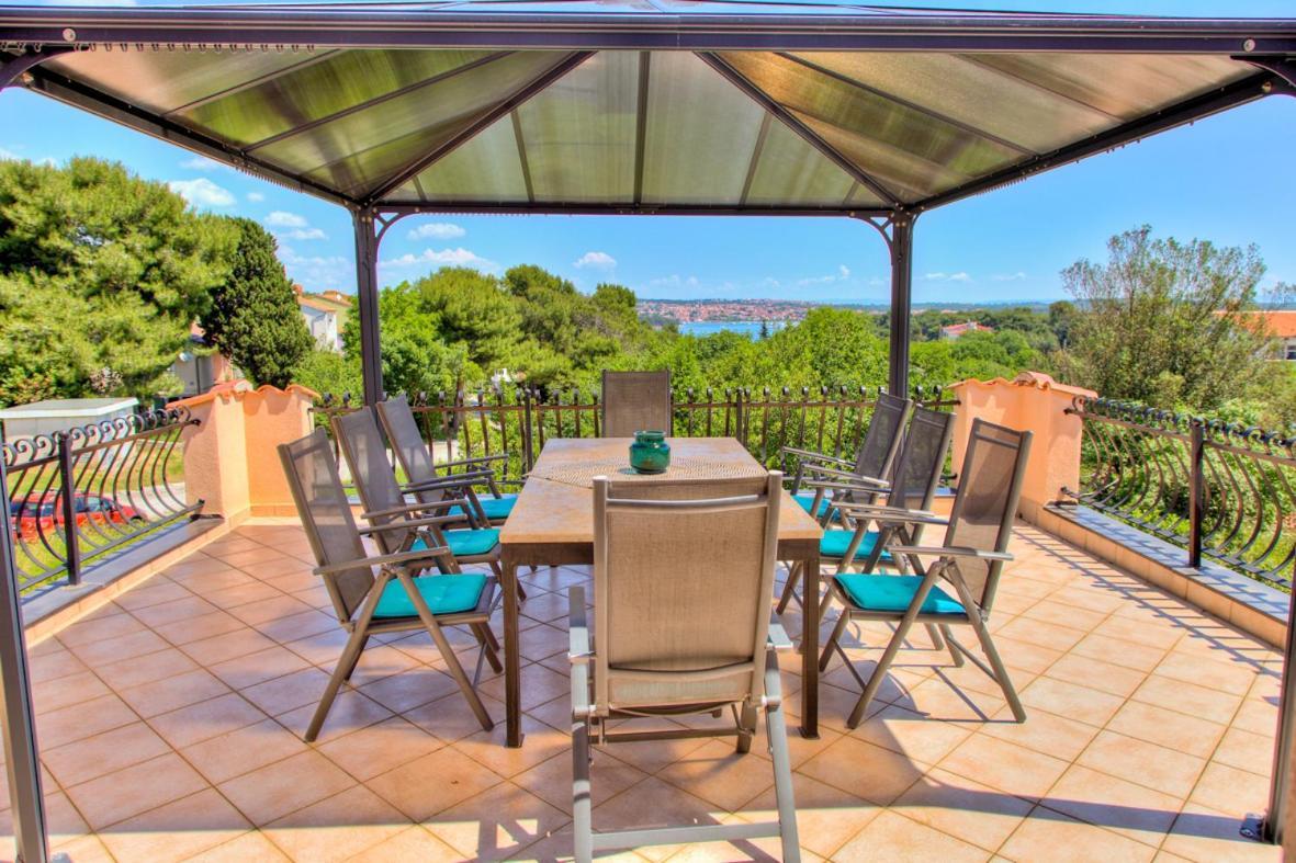 Villa Dolce Vita **** Premantura Kültér fotó